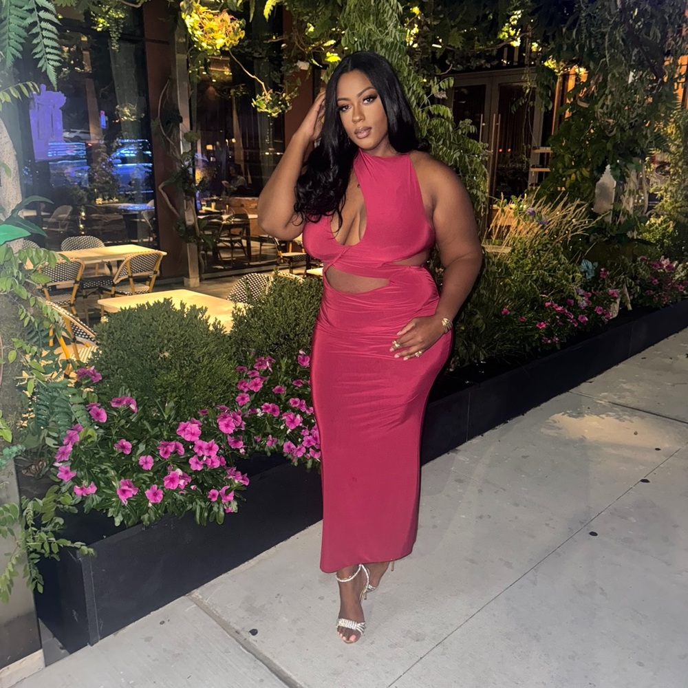 Elegant Burgundy Cut-Out Dress